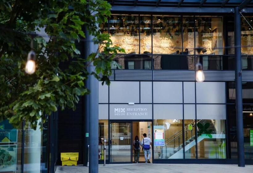 New Era Living   Ensuite Rooms With Shared Kitchen