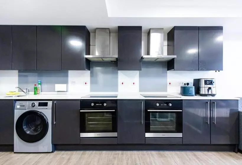 New Era Living   Ensuite Rooms With Shared Kitchen