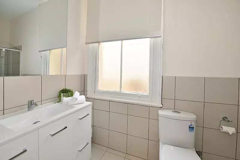 Majatalo 206dr2 & 3   Large Rooms In Carlton 2br Apt! Ac, Smart Tv, Pkg!