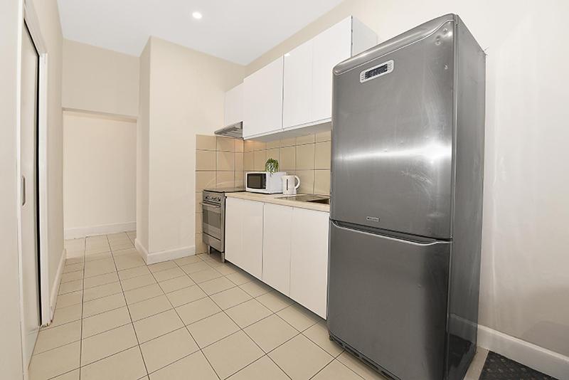 Pensió 206dr2 & 3 Large Rooms In Carlton 2br Apt! Ac, Smart Tv, Pkg!