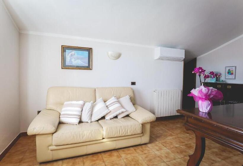 פנסיון Cinquale Sea Room