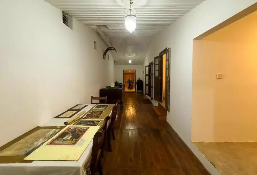 پانسیون House Of Merchants