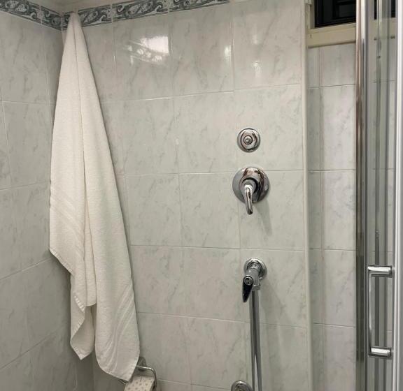 پانسیون Luisa Room