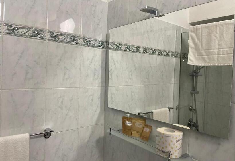 پانسیون Luisa Room