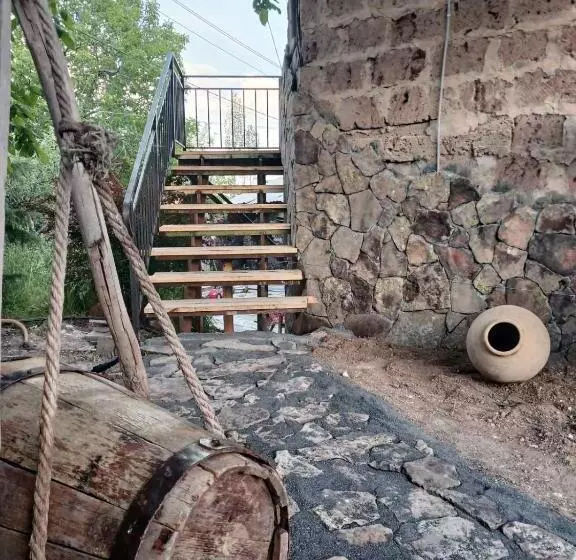 Majatalo Madoyans Rest House