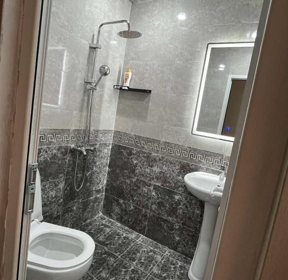 پانسیون Madoyans Rest House