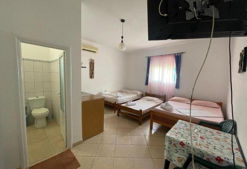 پانسیون Megi Rooms