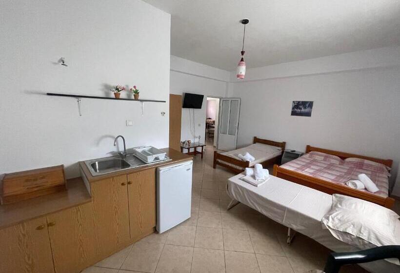 پانسیون Megi Rooms