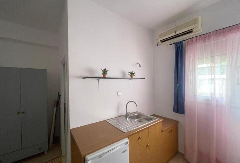 پانسیون Megi Rooms