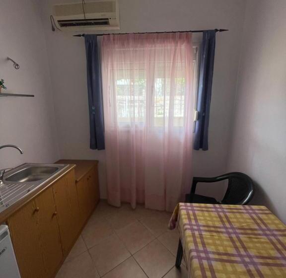 پانسیون Megi Rooms