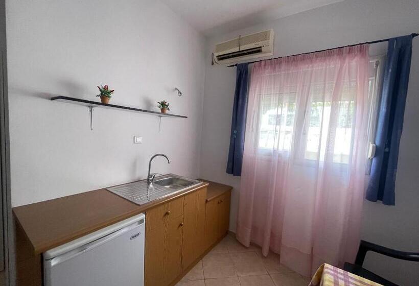 پانسیون Megi Rooms