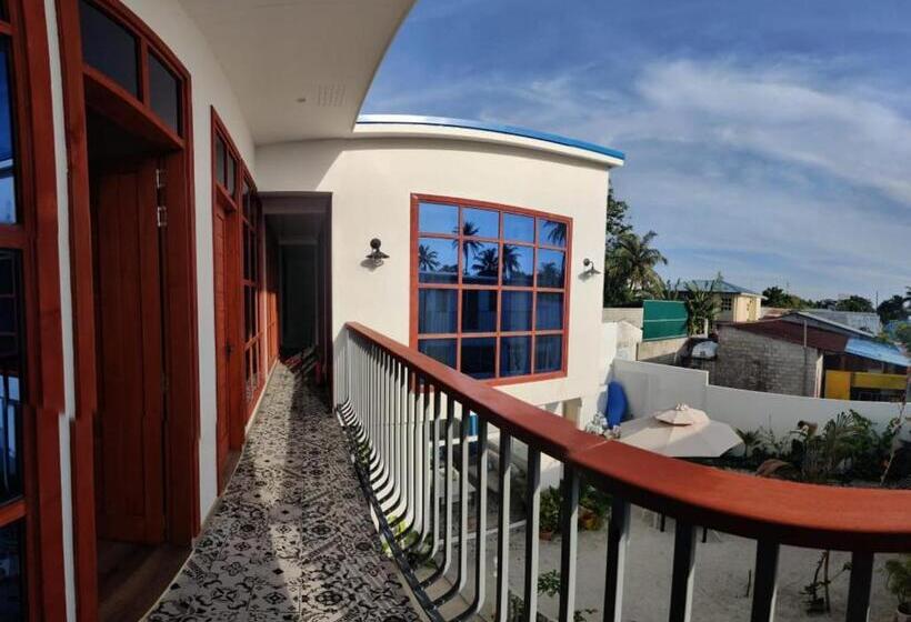 پانسیون Palm Lagoon