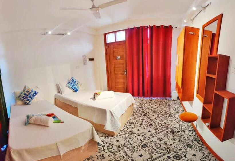 پانسیون Palm Lagoon