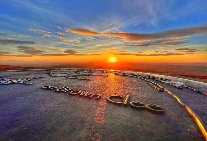 The Old School House Bed & Breakfast