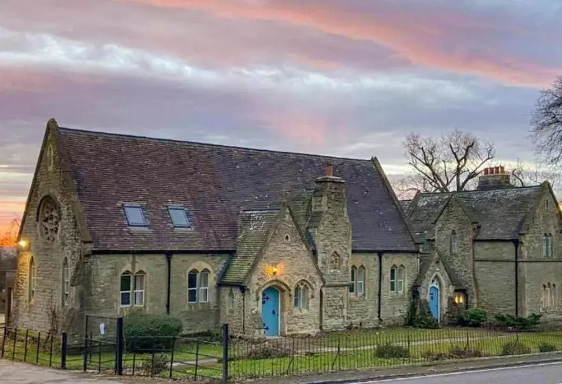 The Old School House Bed & Breakfast