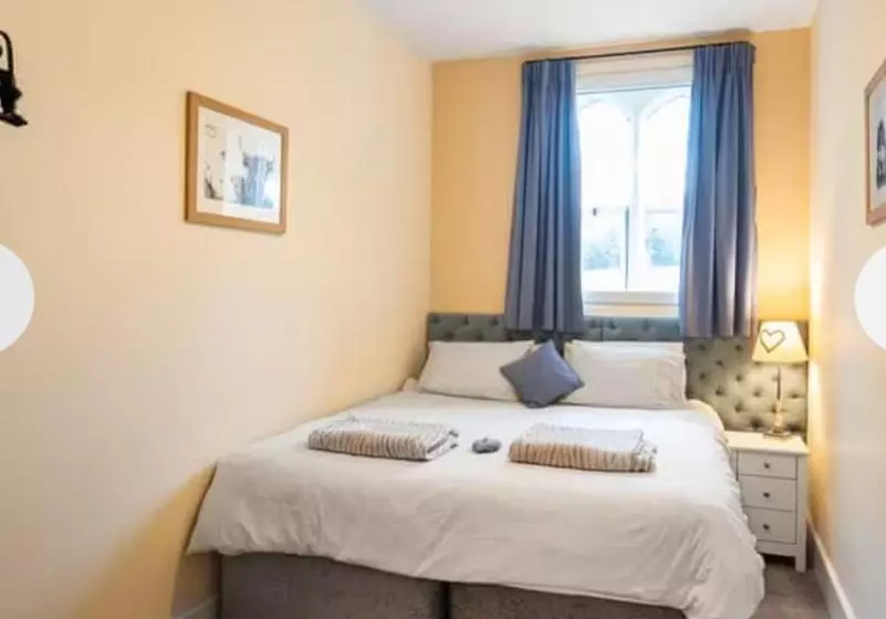 The Old School House Bed & Breakfast