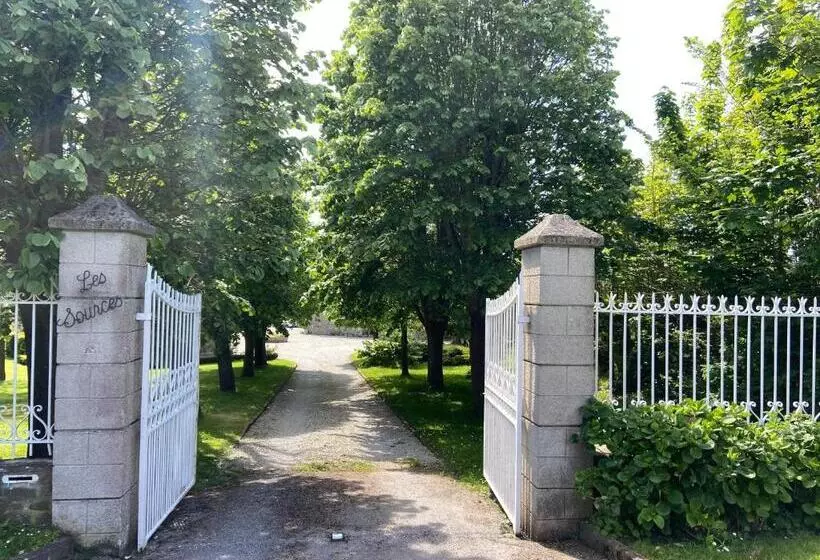 Aamiaismajoitus (B&B) Chambres D Hôtes   Domaine Les Sources