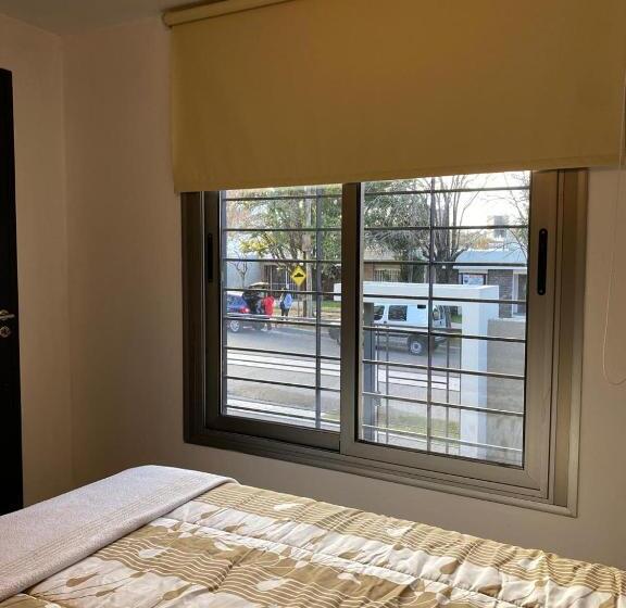 مبيت وإفطار Descanso De Liniers