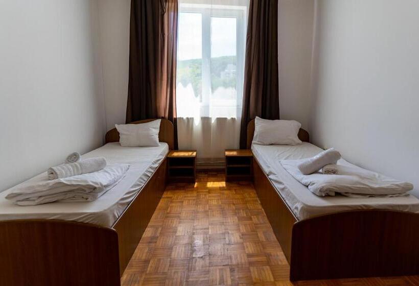 בית מלון כפרי Alexandra