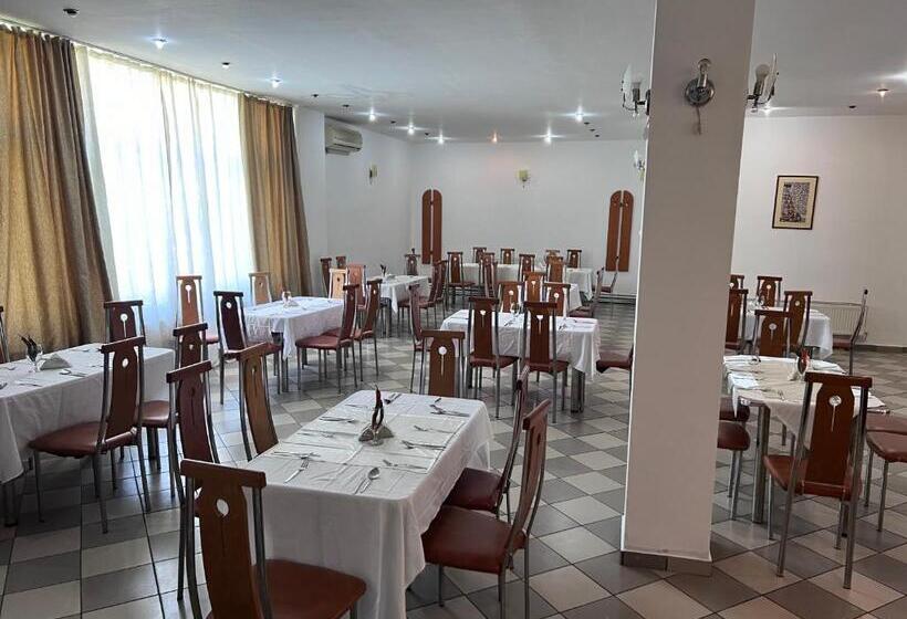 בית מלון כפרי Alexandra