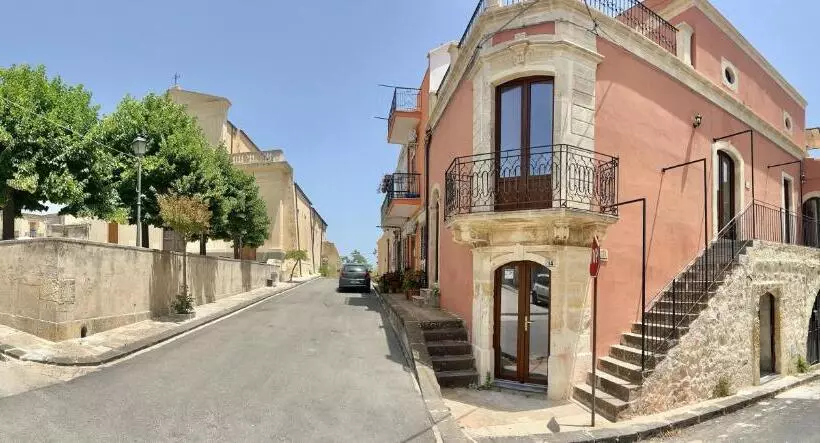 Hotelli Dimore Hyblon