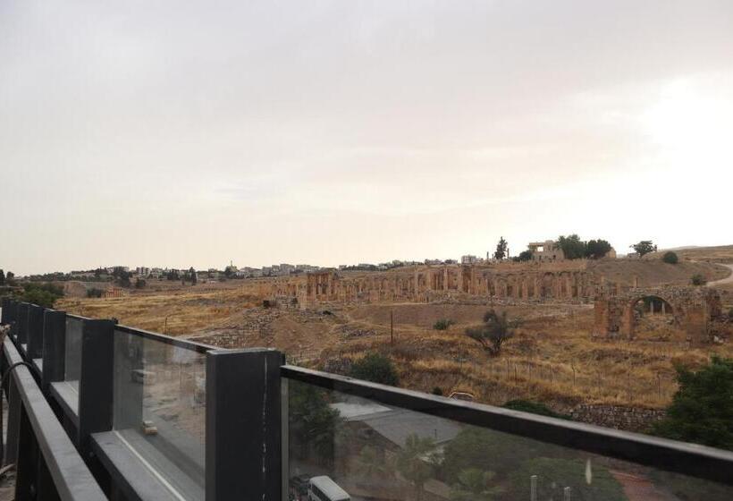 هتل Jerash