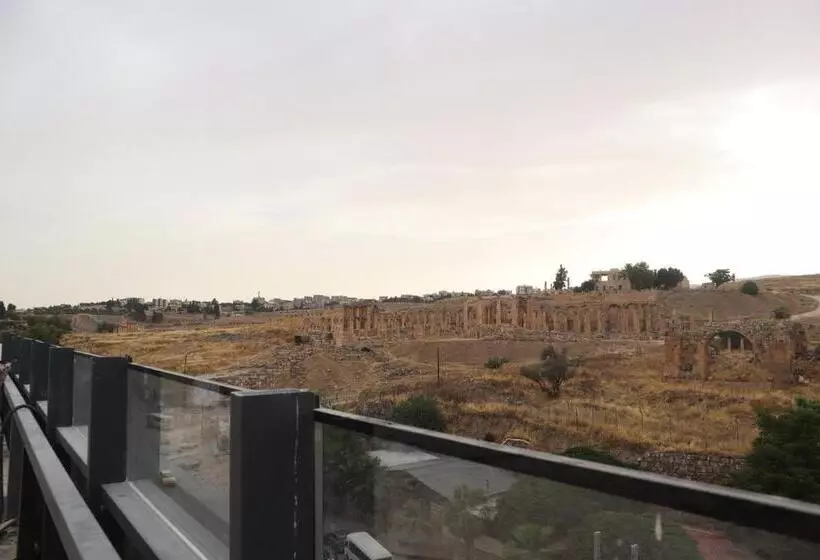 هتل Jerash