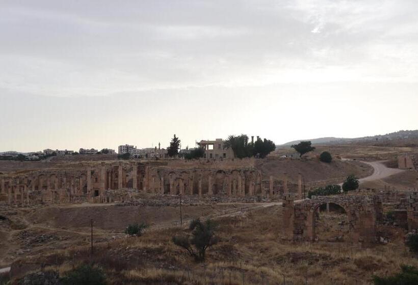 هتل Jerash