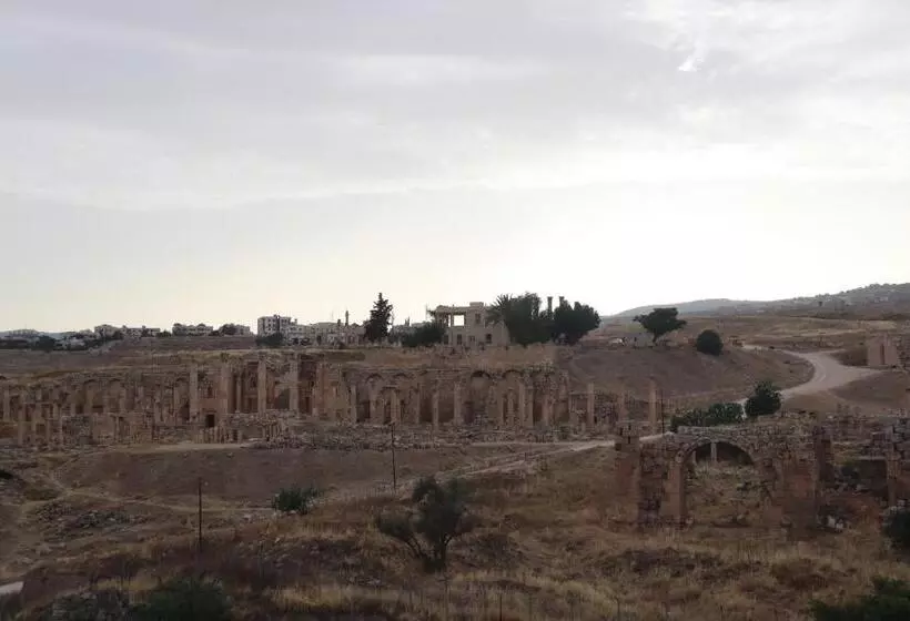 هتل Jerash