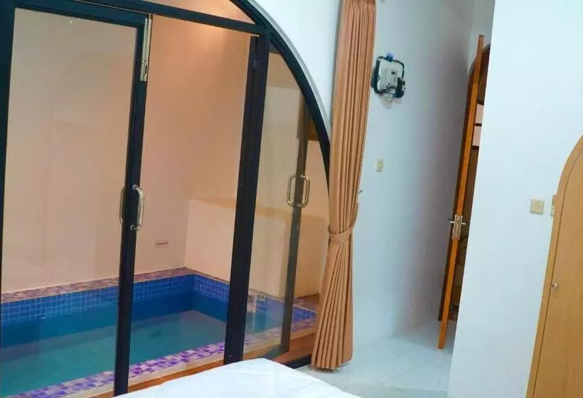 בית מלון כפרי Raja Villa