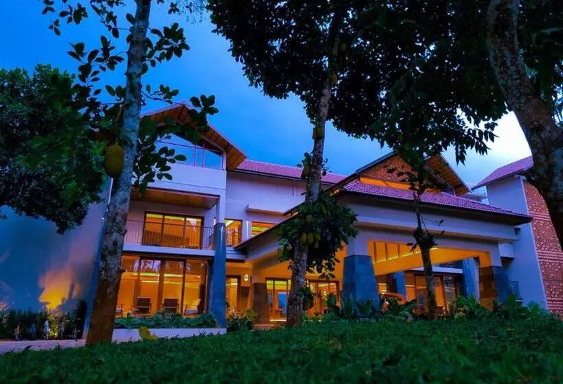 Lomakeskus Sterling Lontano Waterfront Wayanad
