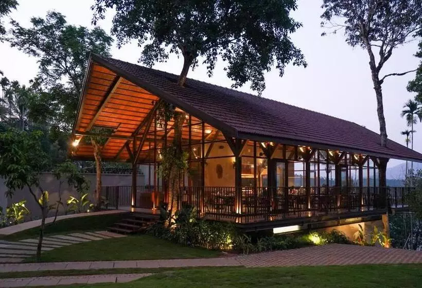 Lomakeskus Sterling Lontano Waterfront Wayanad