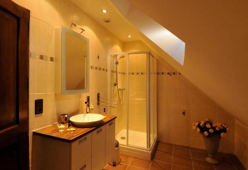 膳宿费 La Grange De Mon Père