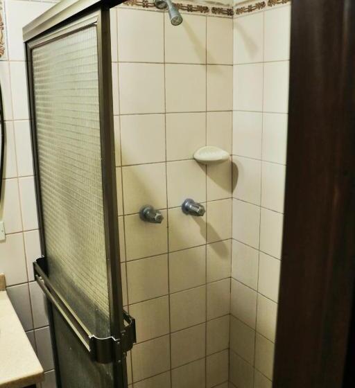 پانسیون Nesthost Stay