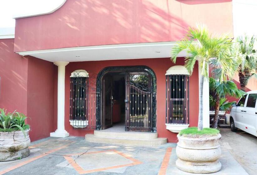 پانسیون Nesthost Stay