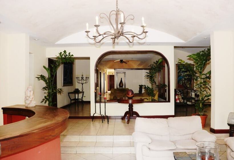 پانسیون Nesthost Stay