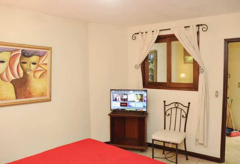 پانسیون Nesthost Stay