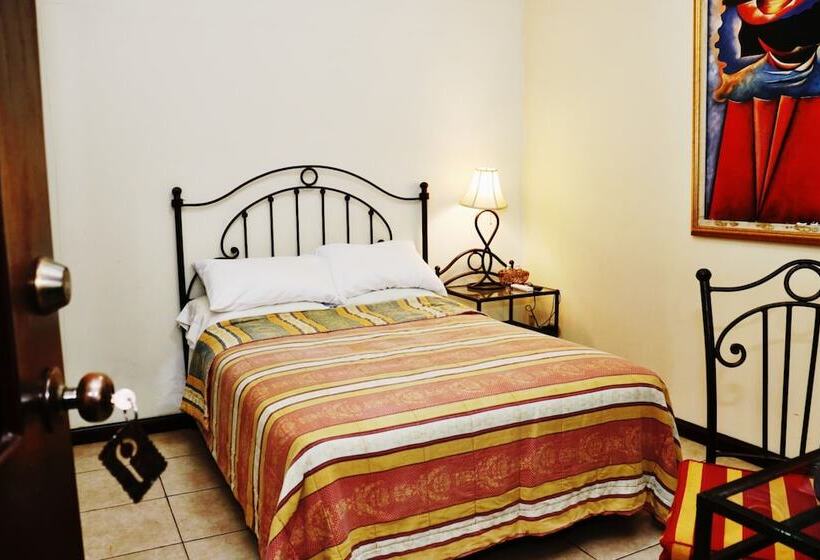 پانسیون Nesthost Stay