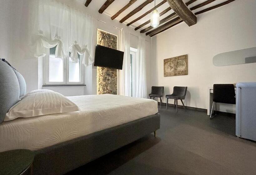 بنسيون New Moon Prione