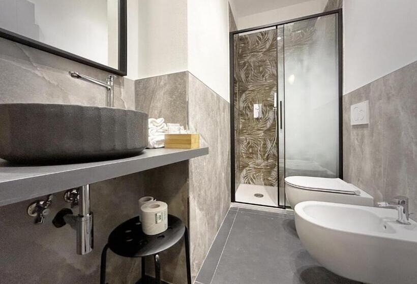 بنسيون New Moon Prione