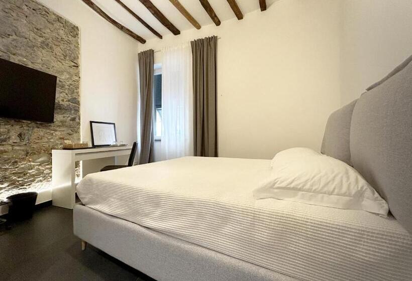 بنسيون New Moon Prione