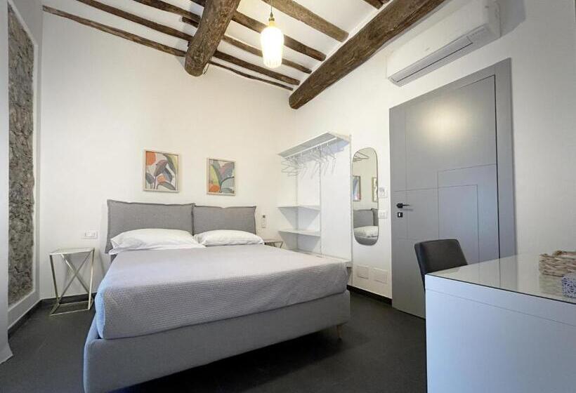 بنسيون New Moon Prione