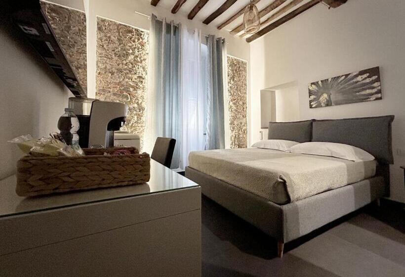 بنسيون New Moon Prione