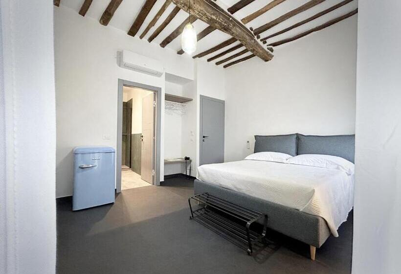 بنسيون New Moon Prione