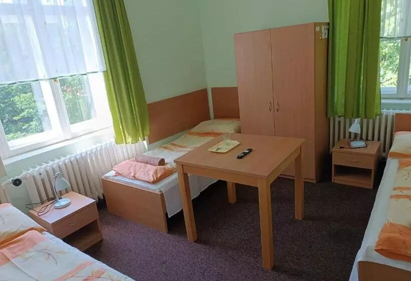 Majatalo Penzion Na Zámku