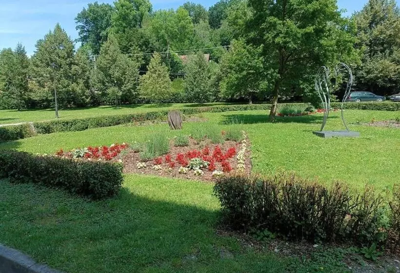 Majatalo Penzion Na Zámku