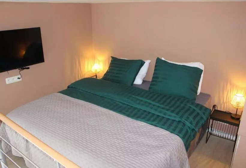 Aamiaismajoitus (B&B) La Halte Du Tilleul