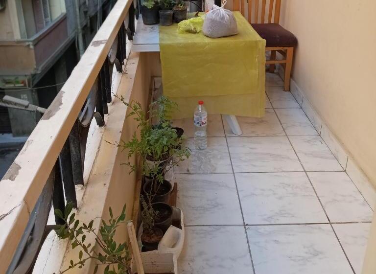 تختخواب و صبحانه Susan S Guest House