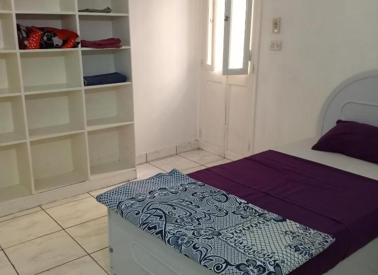 تختخواب و صبحانه Susan S Guest House