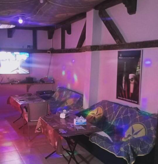 تختخواب و صبحانه Susan S Guest House